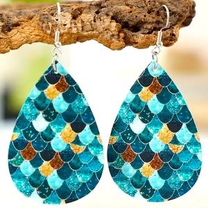 2/$20 Pretty Mermaid Scales Teardrop Earrings NEW